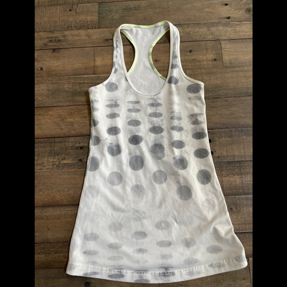 Lululemon tank